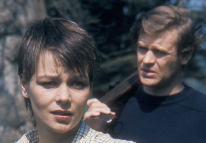 Carolyn Seymour and Ian McCulloch pictured in first series Survivors episode Starvation
